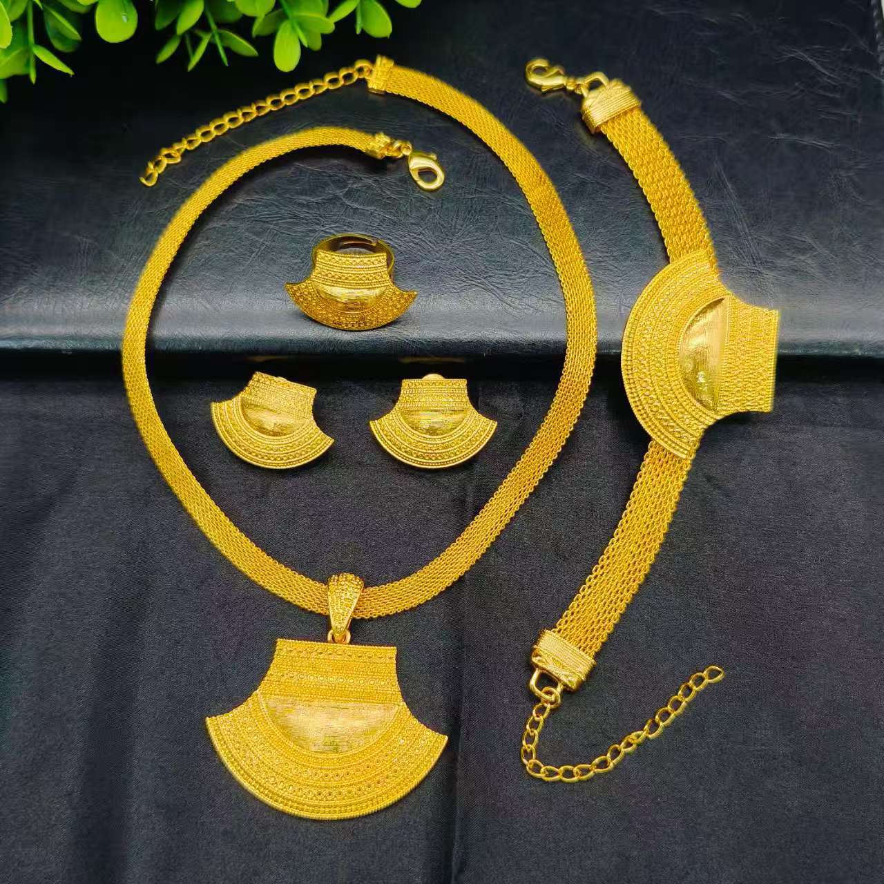Blessed Watch Strap Necklace B – Fine Jewelry Watches Women recenzja i cena