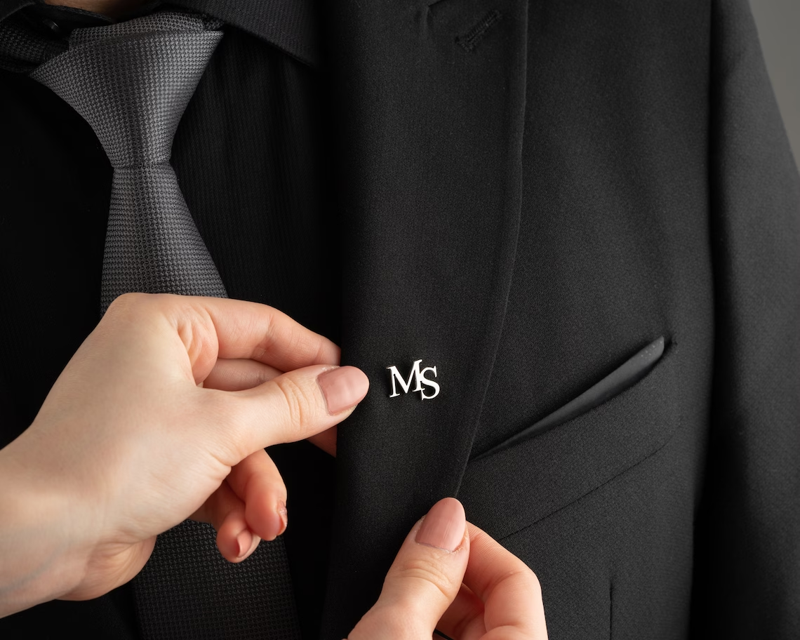 Personalized Initials Jacket L – Vintage Brooch Pin recenzja i cena
